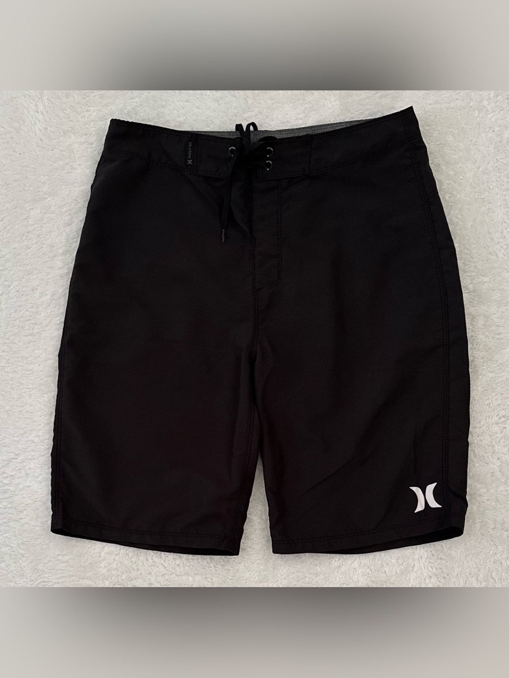 Hurley men’s size 28 solid black board shorts swim trunks